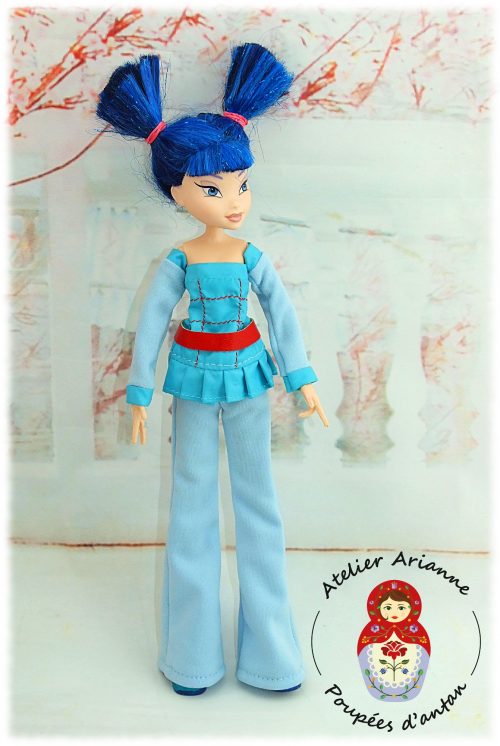 Reproduction de tenue originale pour une poupée WINX de 25cm