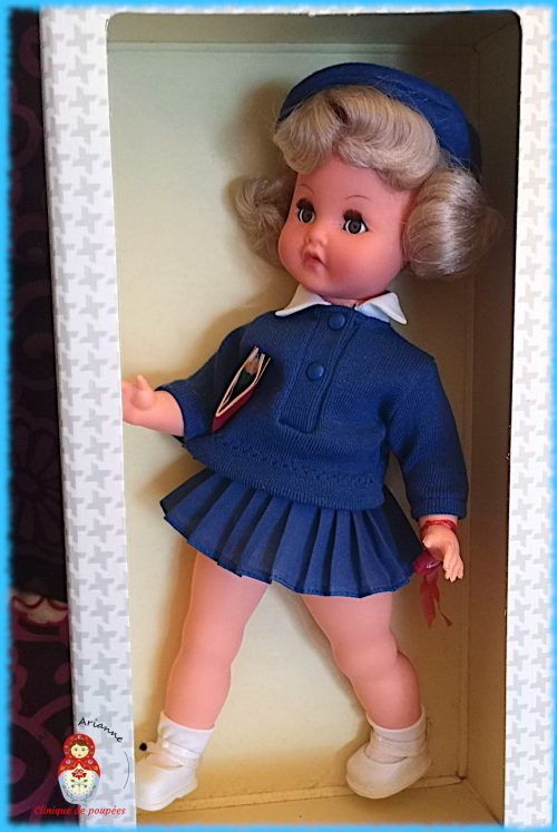 Série : TOUS ENSEMBLE DANS LA VIE DU MUSÉE « Présentation des poupées dans leurs vêtements d’origine » Poupées GéGé: Caline – 1er Octobre