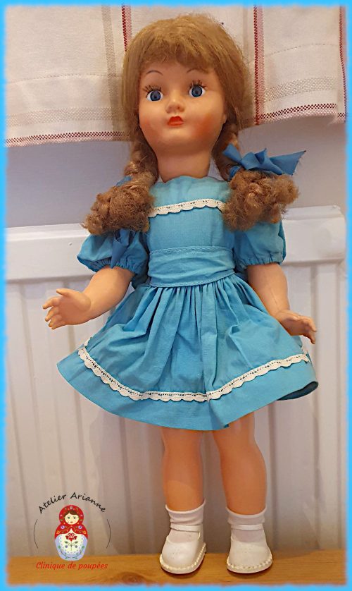 Série : TOUS ENSEMBLE DANS LA VIE DU MUSÉE « Présentation des poupées dans leurs vêtements d’origine » Poupées Bella