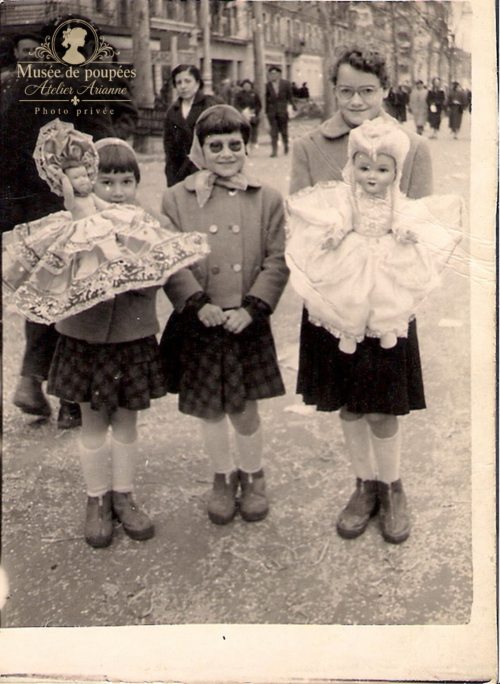 Les poupées gagnées à la foire – souvenirs d’enfance